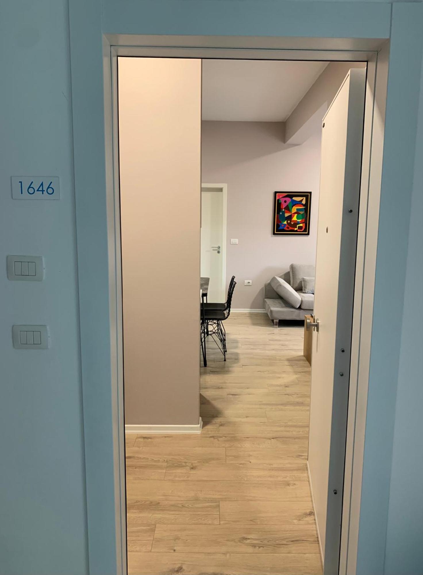 Lovely 1-Bedroom Condo In Tirana Wifi-Netflix-Ac Zewnętrze zdjęcie